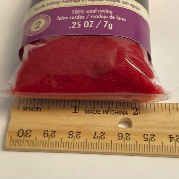 6 Dimensions FeltWorks 100% Wool Roving Orange Tomato Red 0.25oz Needle Felting - Picture 15 of 16